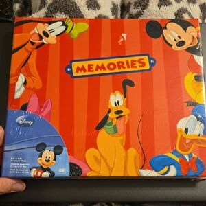 Disney Bundle Of 2 Scrapbook Albums 8.5 X 8.5 Inch Unopened